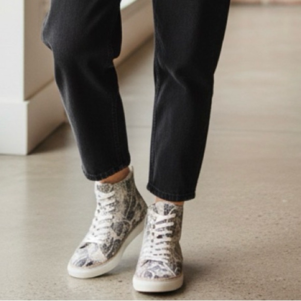 🟡 Johnston & Murphy CALLIE High Top Snake Print Leather Faux Fur Lined